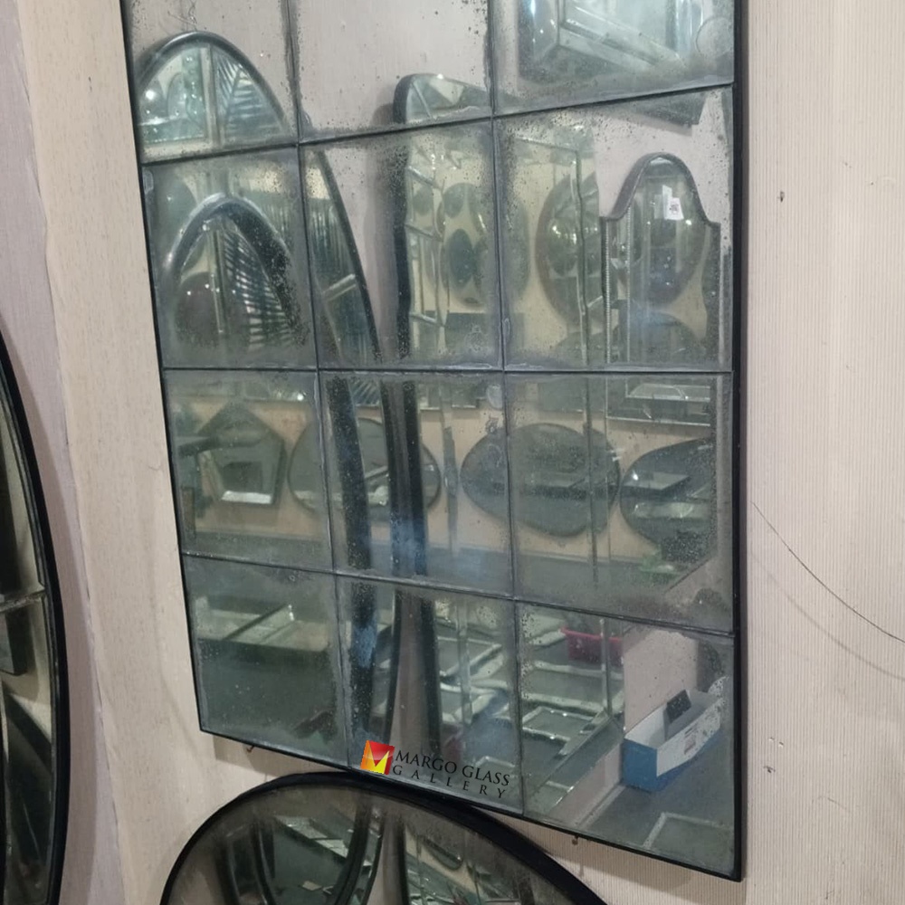 Distressed Wall Mirror Tiles MG 014521