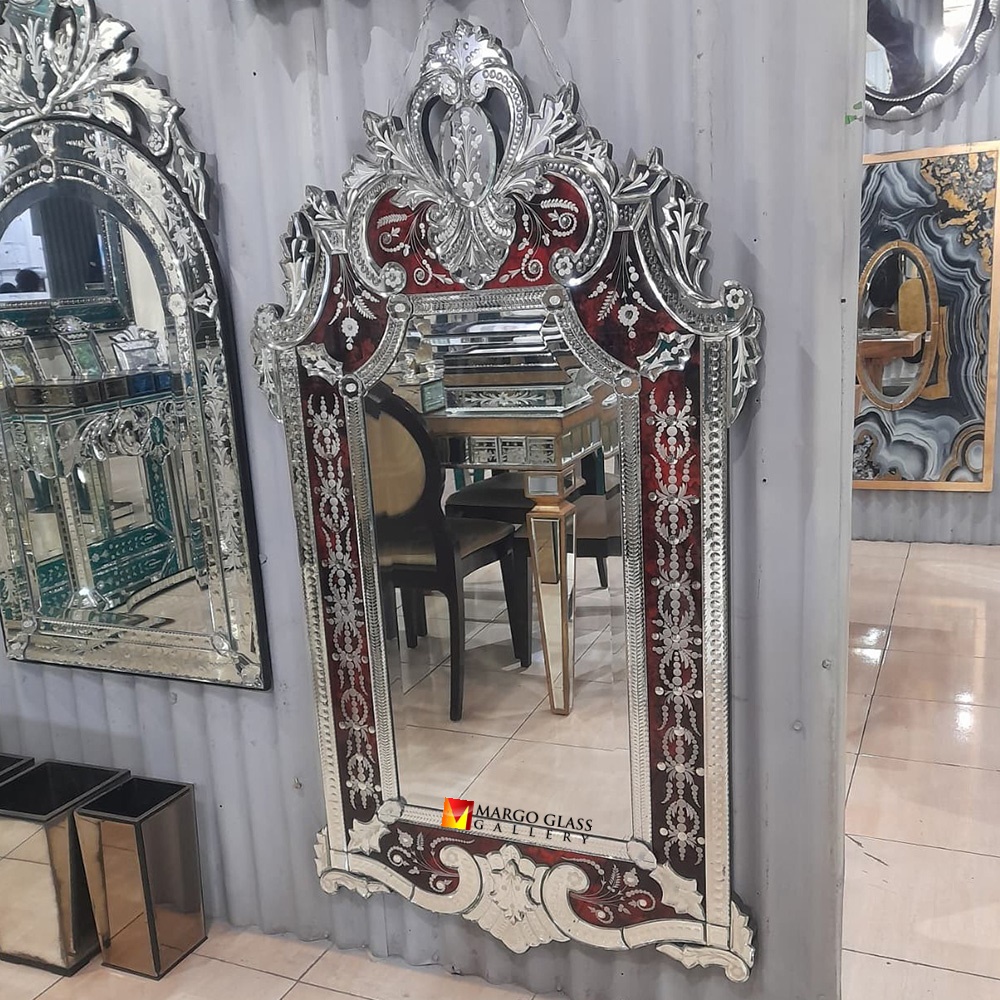 Red Venetian Mirror MG 080146