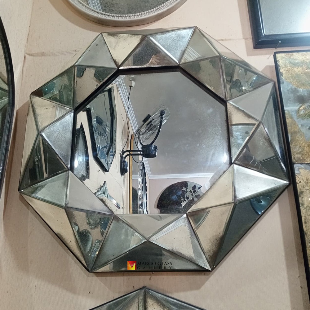 The Monochrome Muse, Antique Mirror and the Story of Modern Serenity