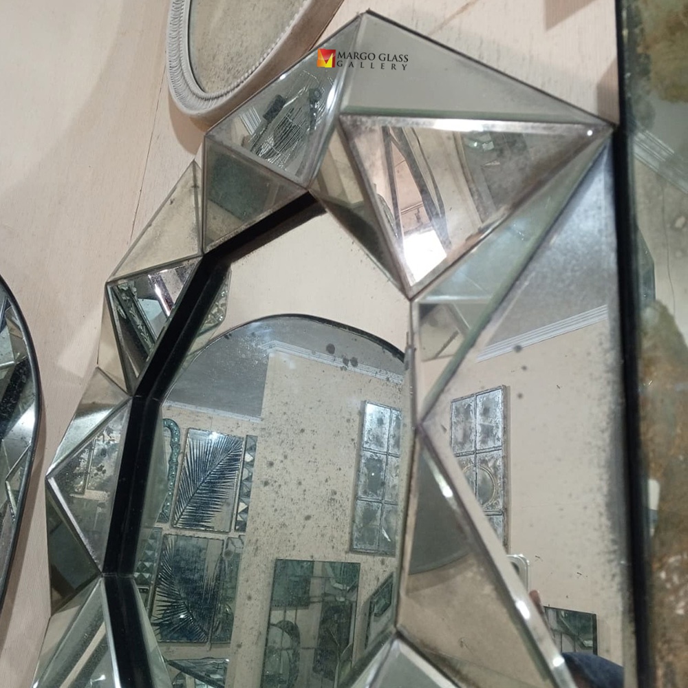 Antique Mirror Diamond MG 014317