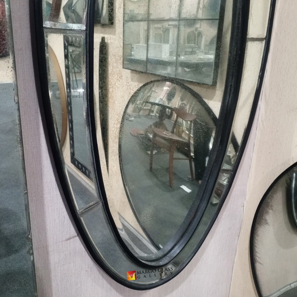 Antique Oval Wall Mirror MG 014433 
