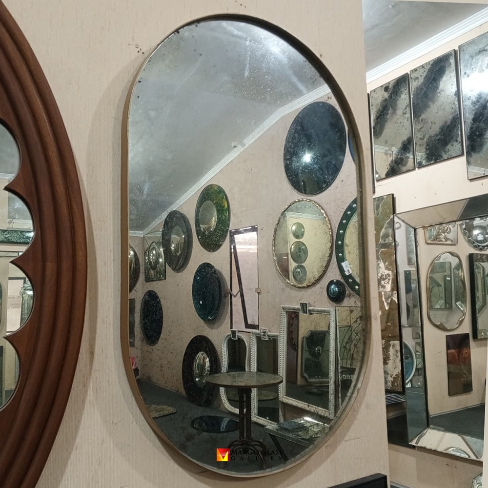 Large Antique Oval Wall Mirror MG 014512
