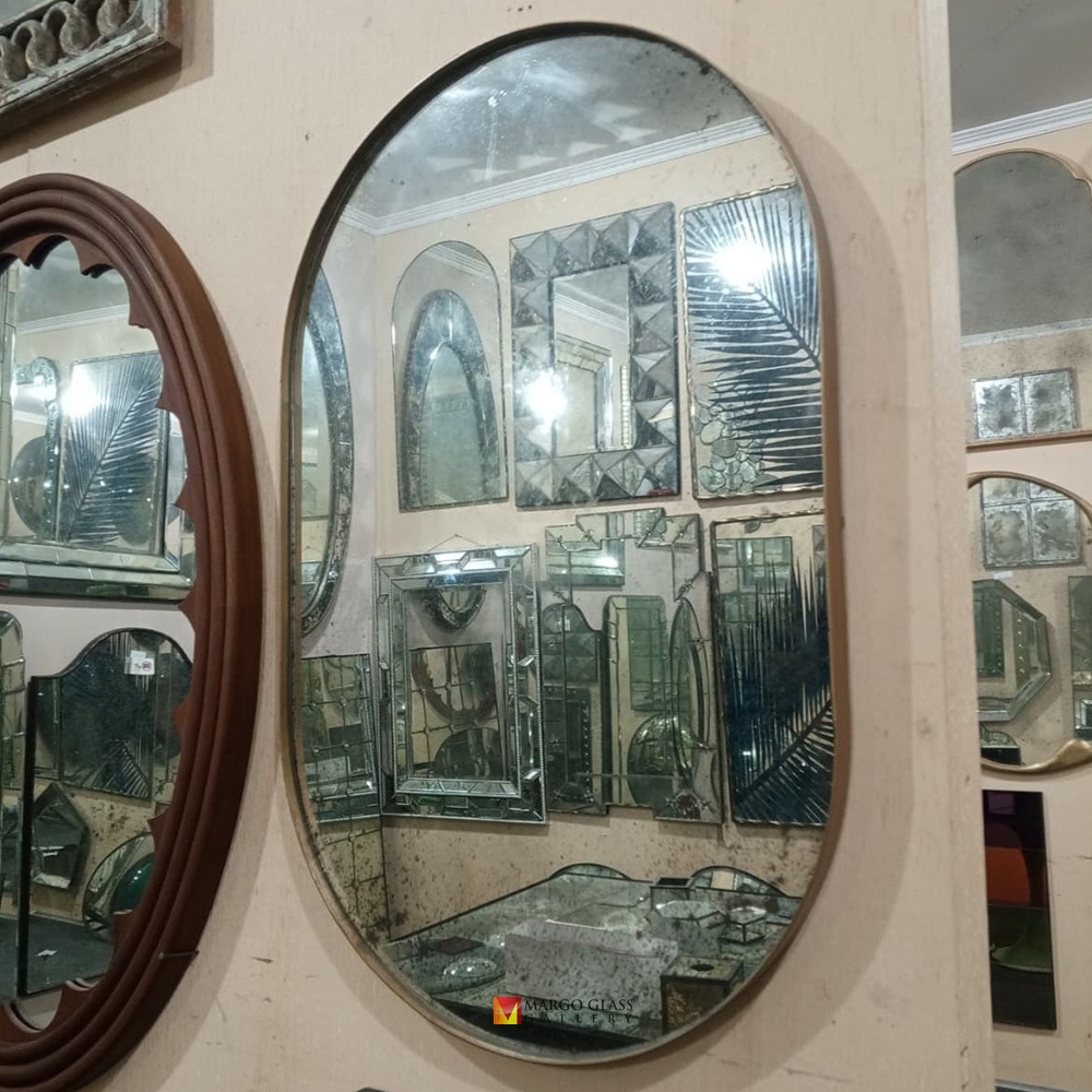 Large Antique Oval Wall Mirror MG 014512
