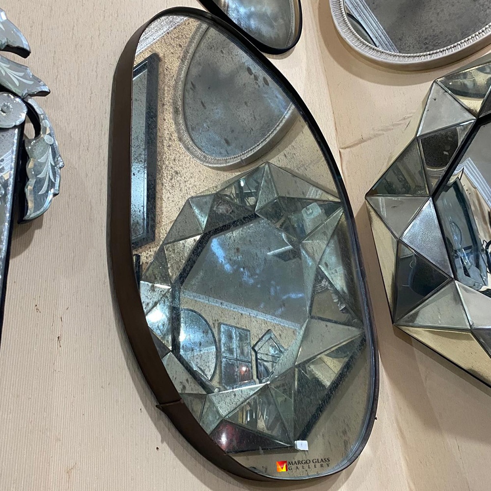 Antique Oval Wall Mirror MG 014511