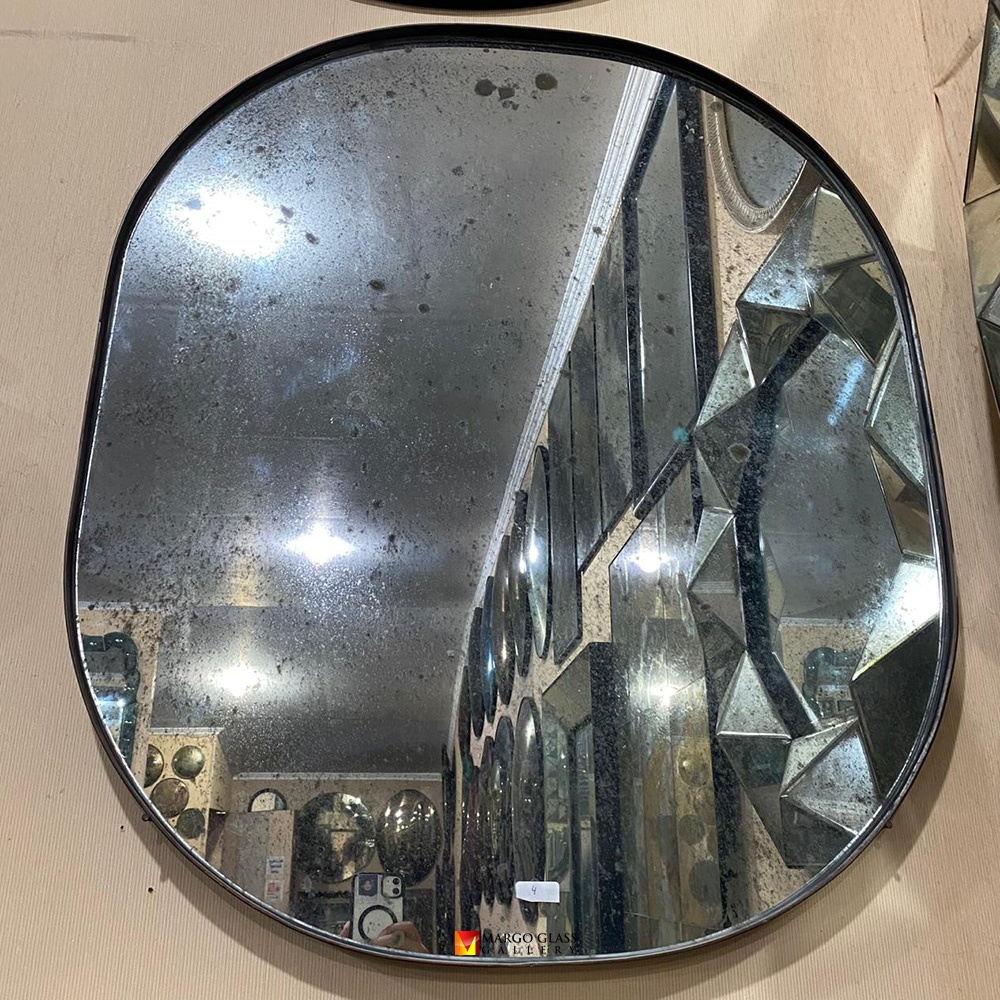 Antique Mirror Enhancing Interior Ambience for New Year 2026 Elegantly