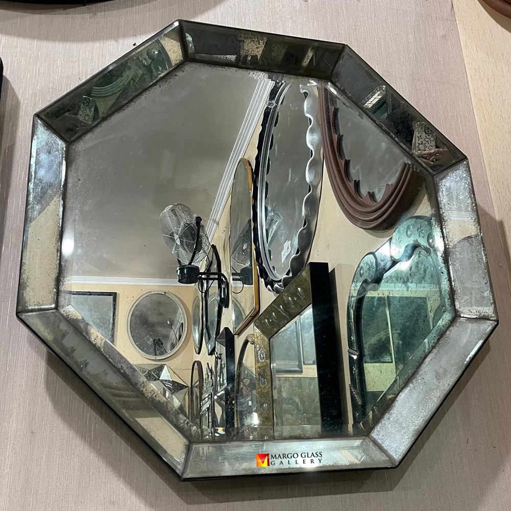 Antique Wall Mirror Octagonal MG 014127