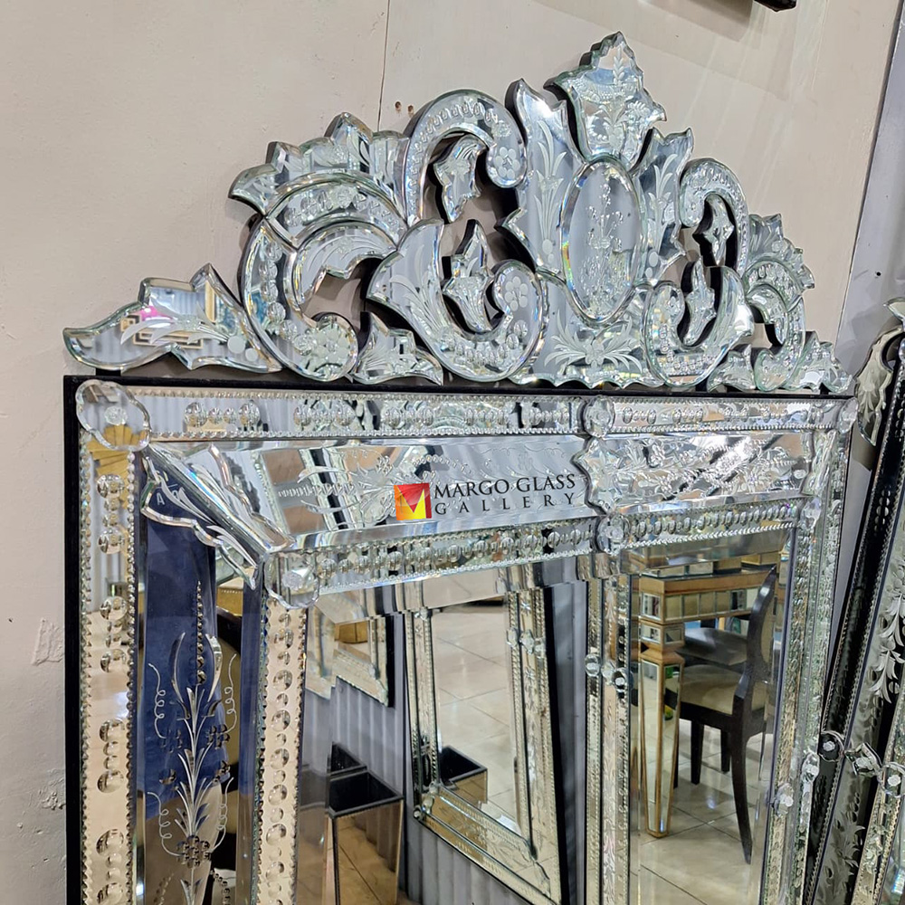 Large Venetian Mirror MG 080148
