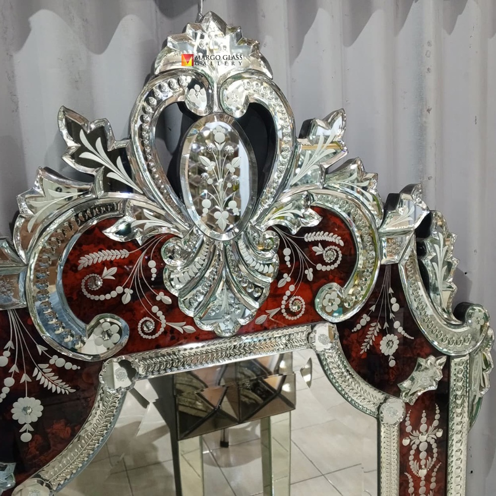 Red Venetian Mirror MG 080146