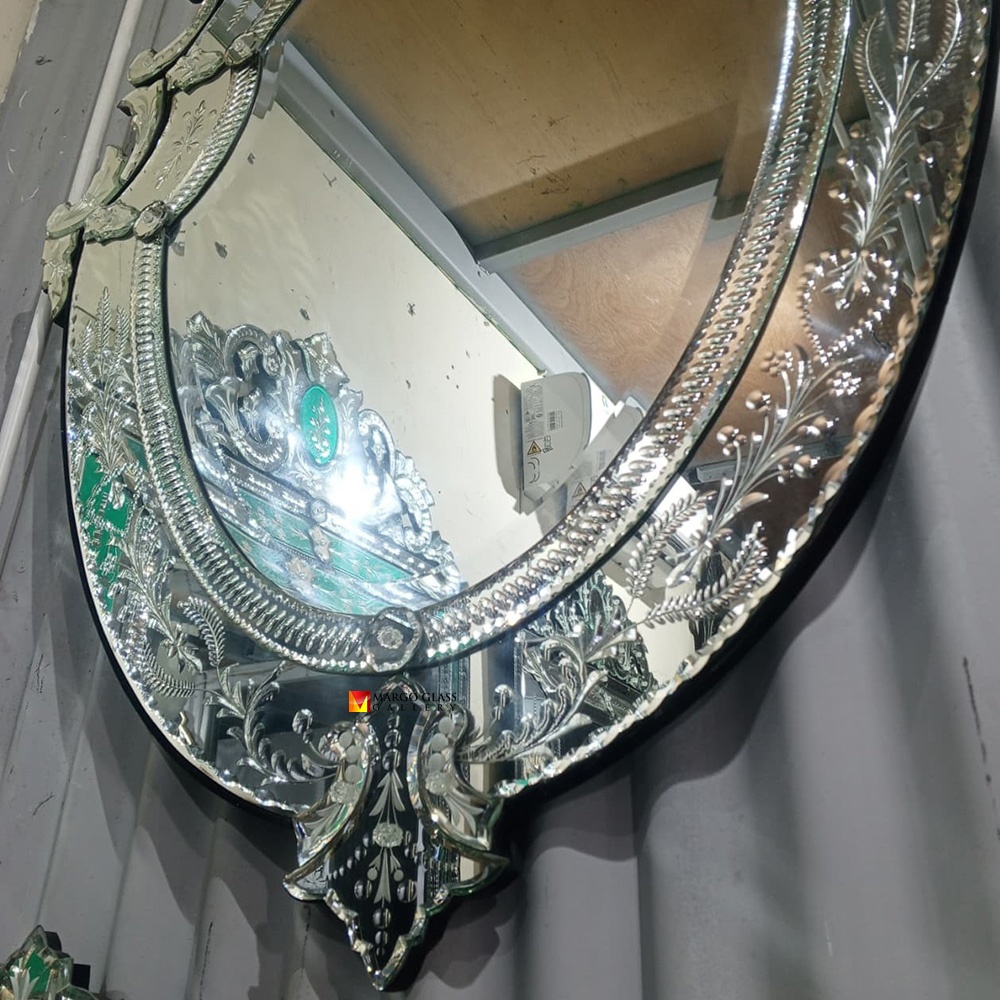 Venetian Mirror Vedette Oval MG 001130