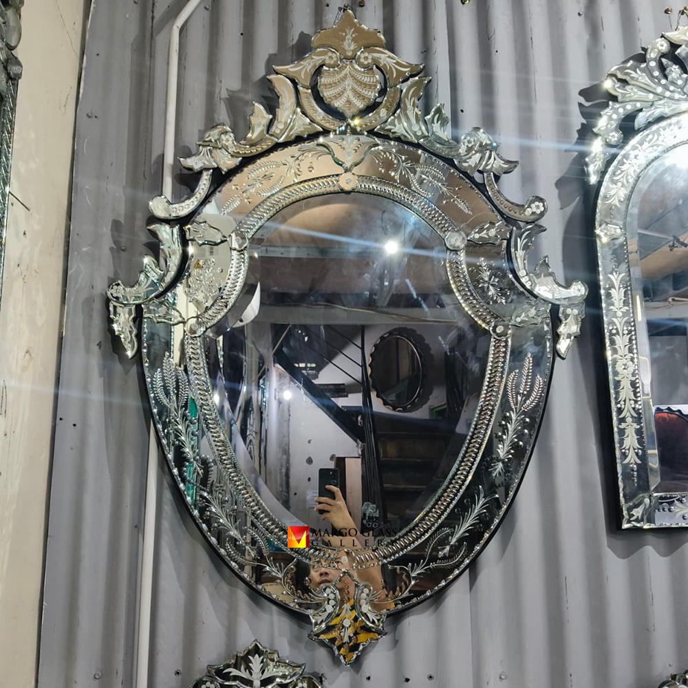 Venetian Mirror Vedette Oval MG 001130