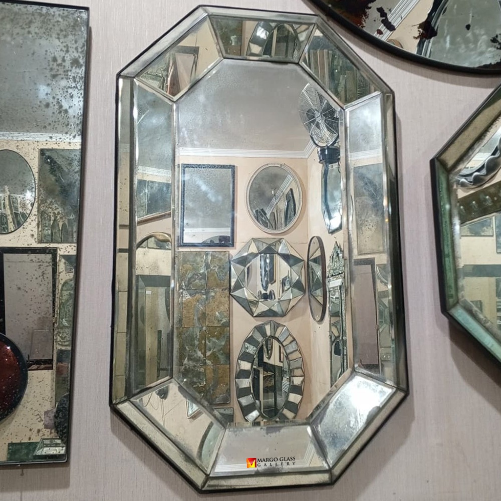Antique Mirror and Post-Minimalism, When Visual Simplicity Begins to Evolve