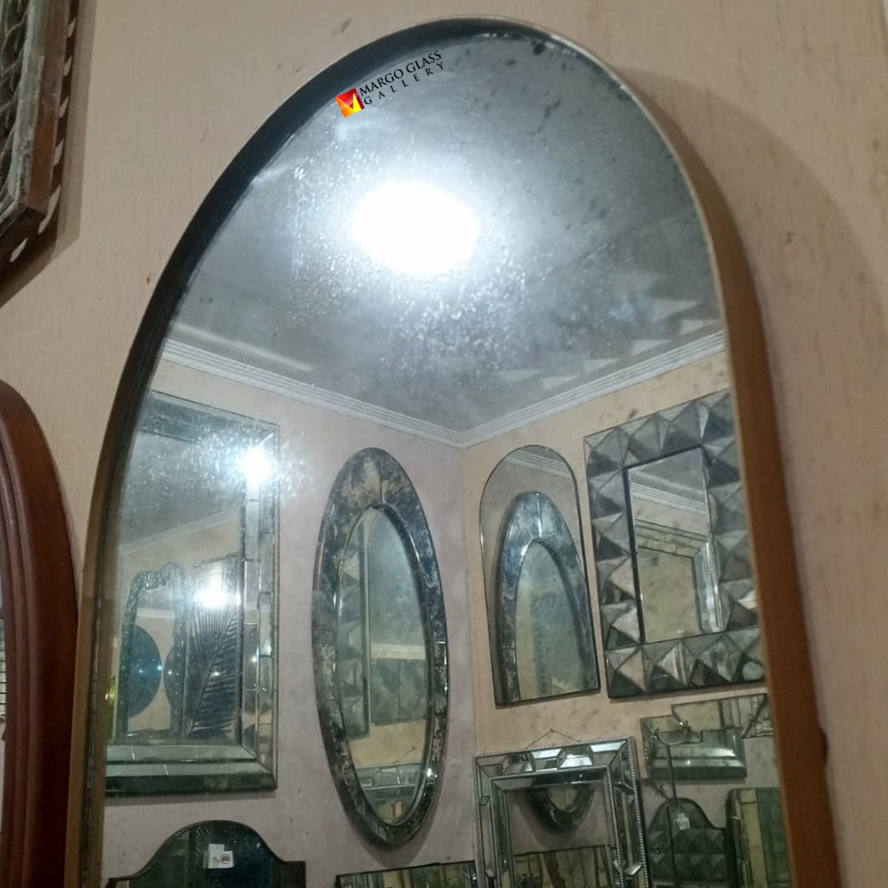Large Antique Oval Wall Mirror MG 014512
