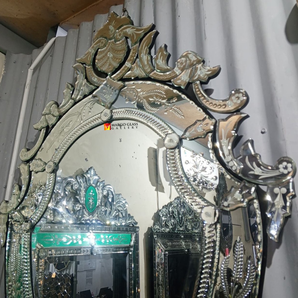 Venetian Mirror Vedette Oval MG 001130