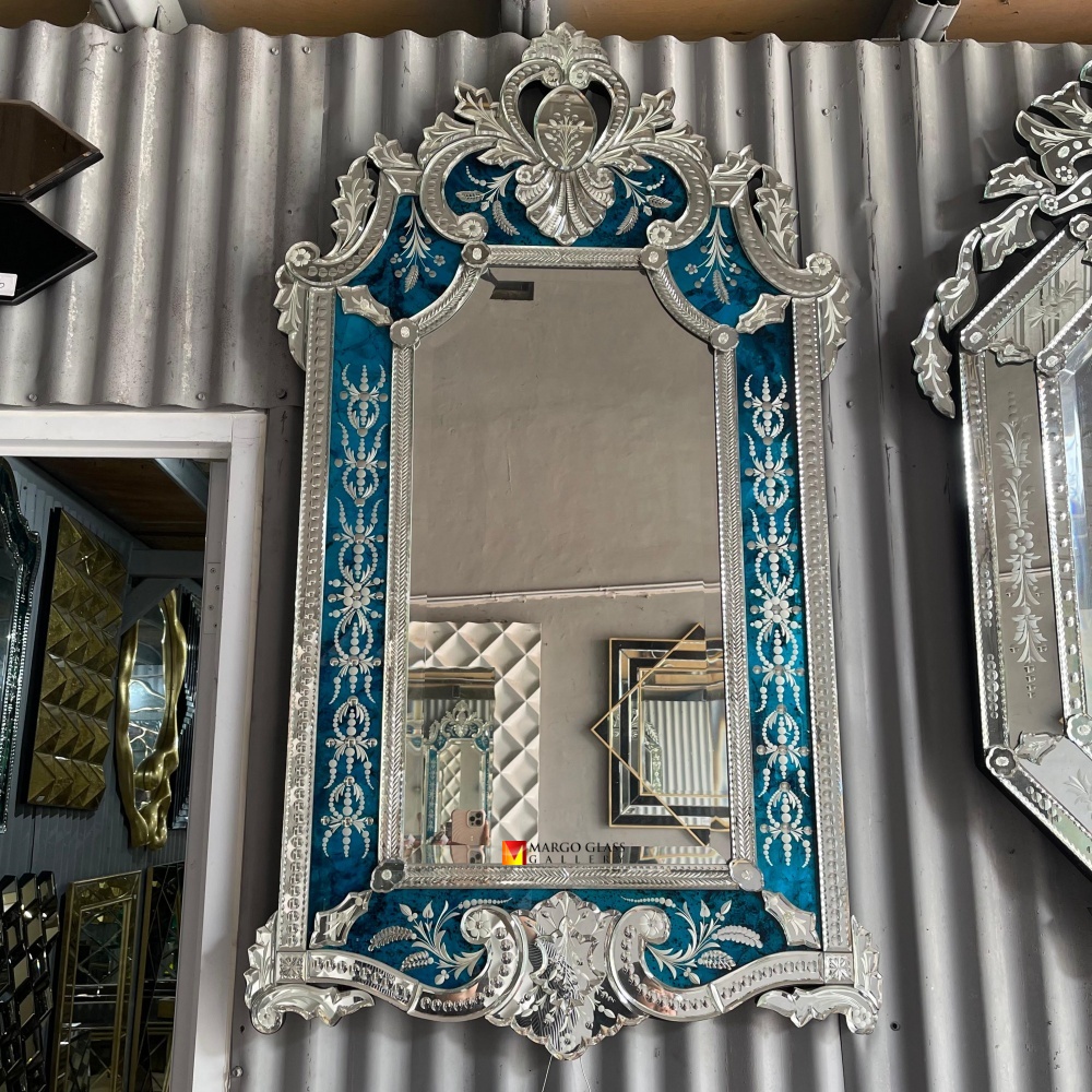 Blue Venetian Mirror Revive the Joy of This Year’s Birthday Celebration!