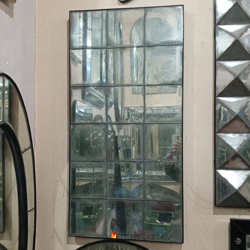 Antique Mirror Tiles as Colonial Traces in the Culture of the Nusantara