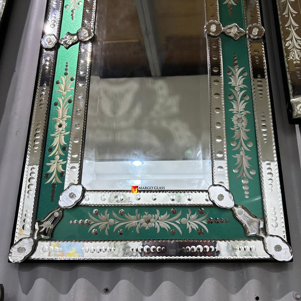 Venetian Mirror MG 005034