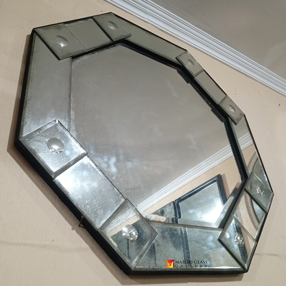 Octagonal Antique Wall Mirror MG 014449