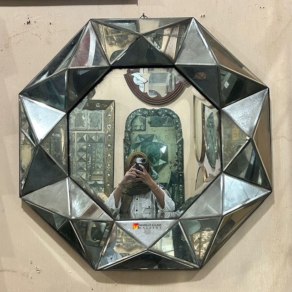 3D Antique Mirror, A Medium of Self-Contemplation That Feels Deeply Personal!