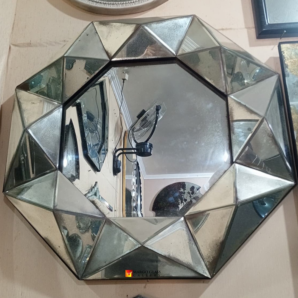 Antique Mirror Diamond MG 014317
