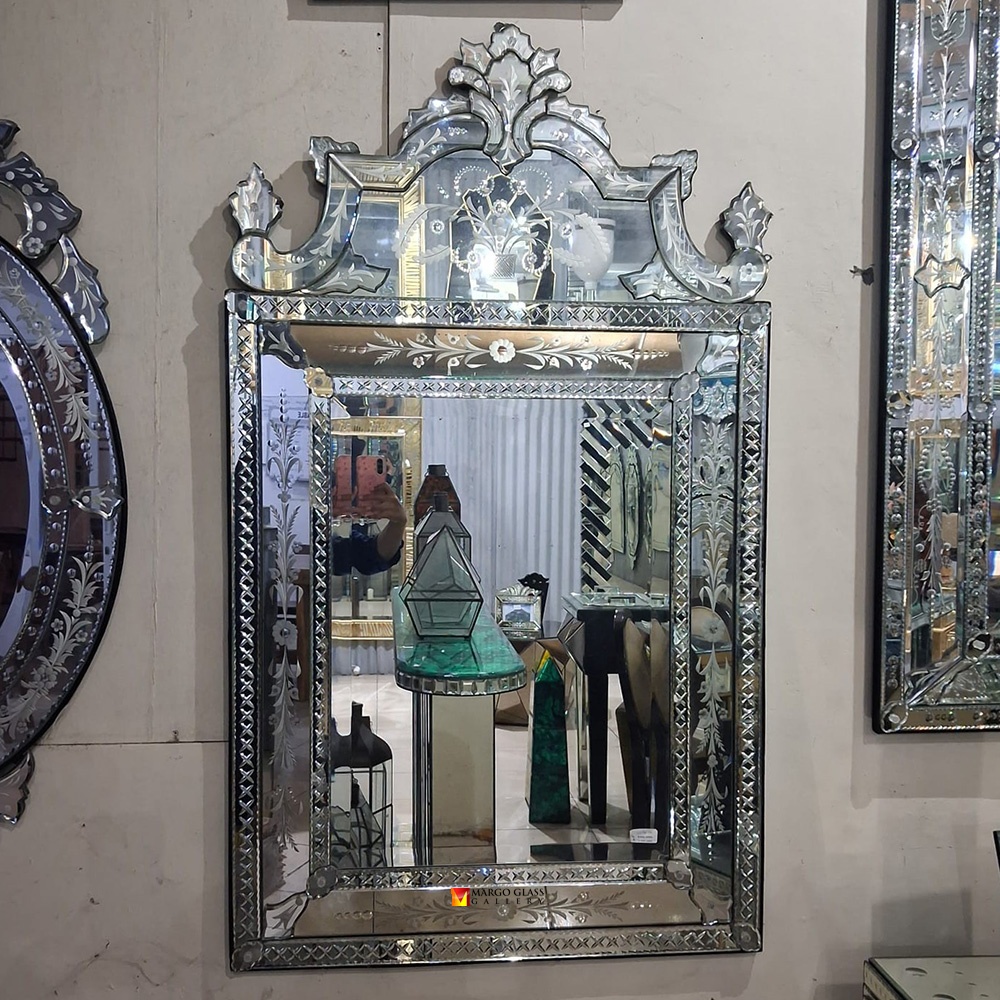Rectangular Venetian Mirror And Retro Glam 2026, This Luxury Trend Is Exploding Again!