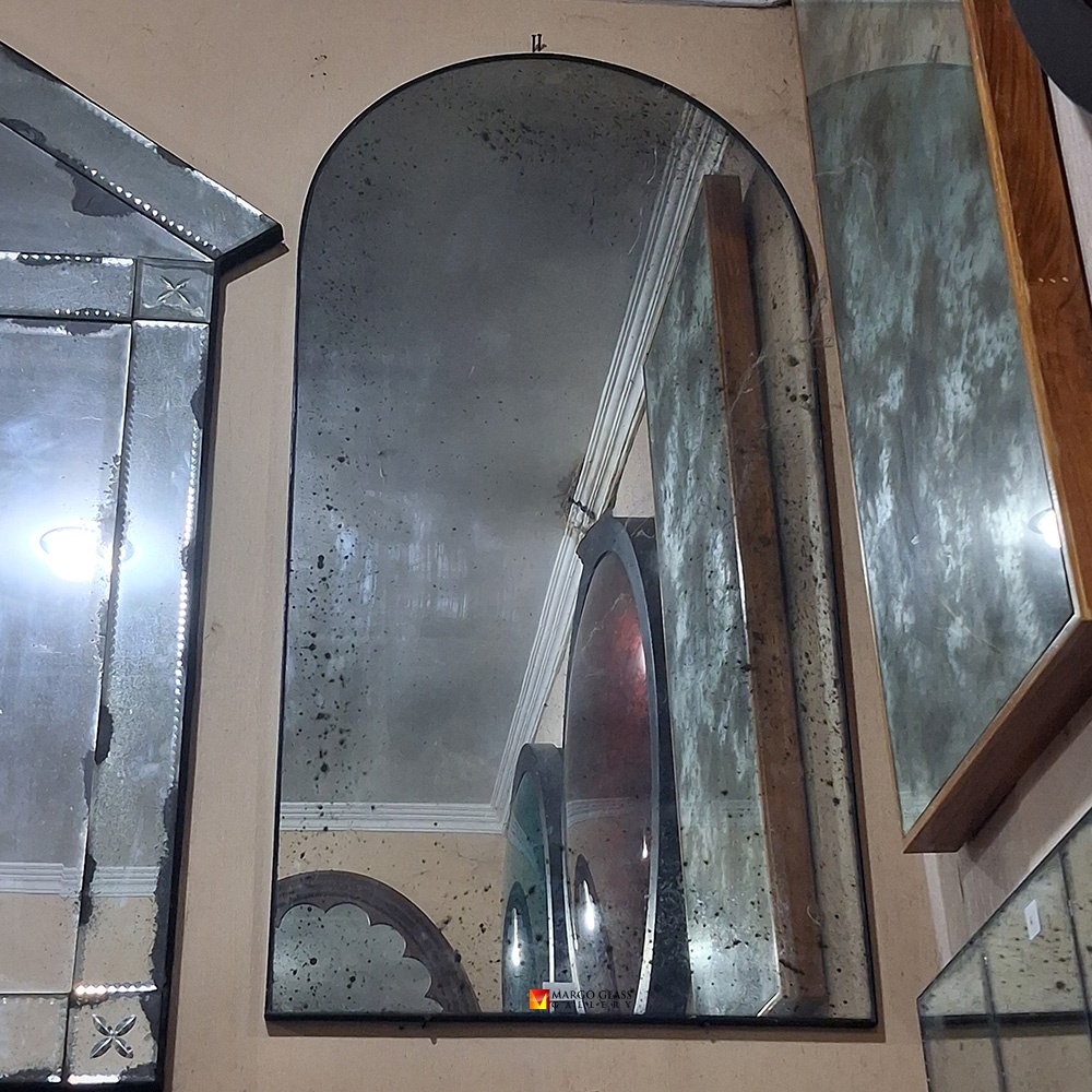 Mottled Antique Mirror, 5 Reasons to Build an Unforgettable Personal Branding Image