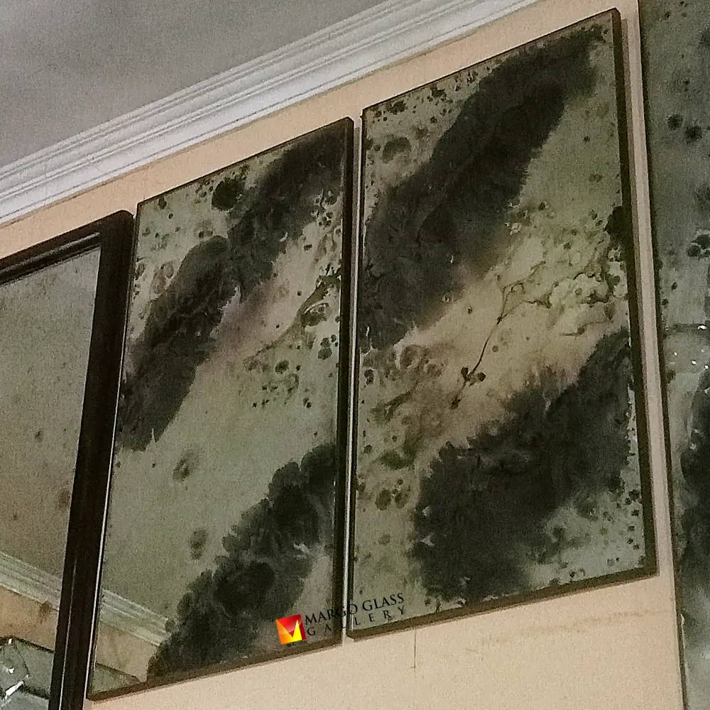Antique Wall Mirror MG 014461